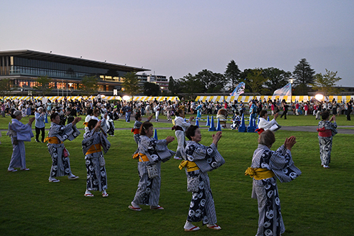 盆踊り